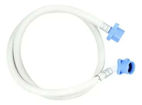 Manguera blanca de entrada de agua con conectores azules
